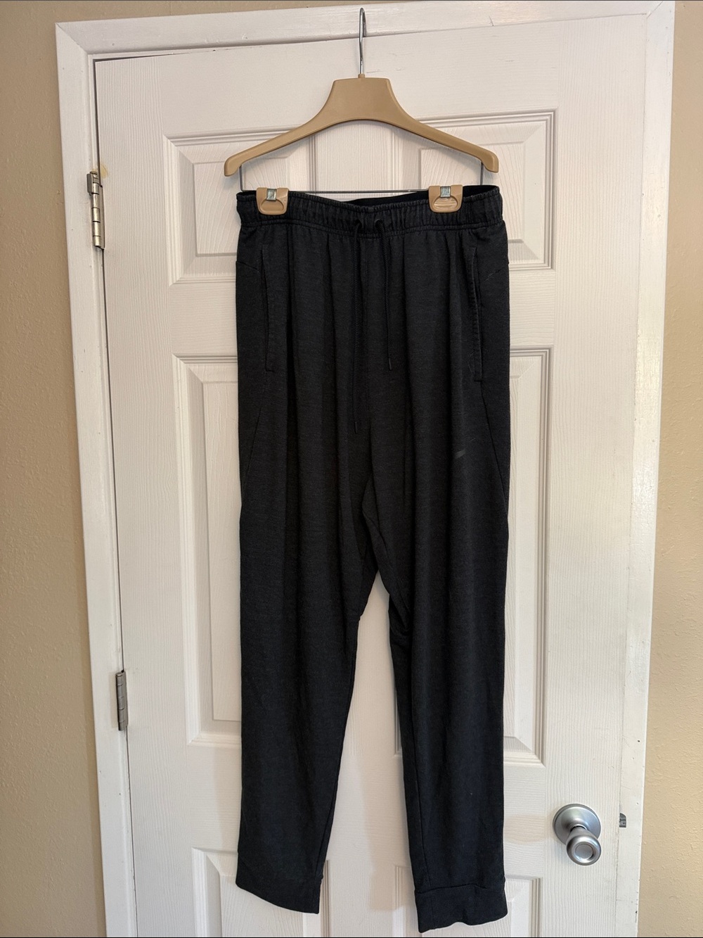 Nike Men's Black Relaxed Fit Joggers